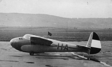 A Turul, Jancsó Endre és Szokolay András tervezésével készült M-22 műrepülhető vitorlázó repülőgép, 1938