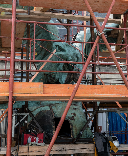 A Turul-szobor restaurálása a budai várban 2021 