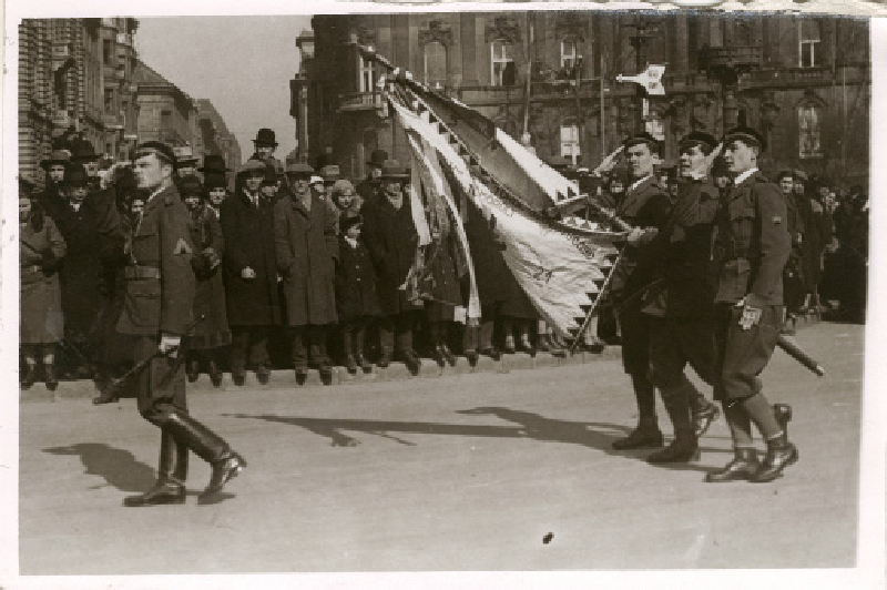 Turulista ünnepség az országzászlóval, 1930-as évek