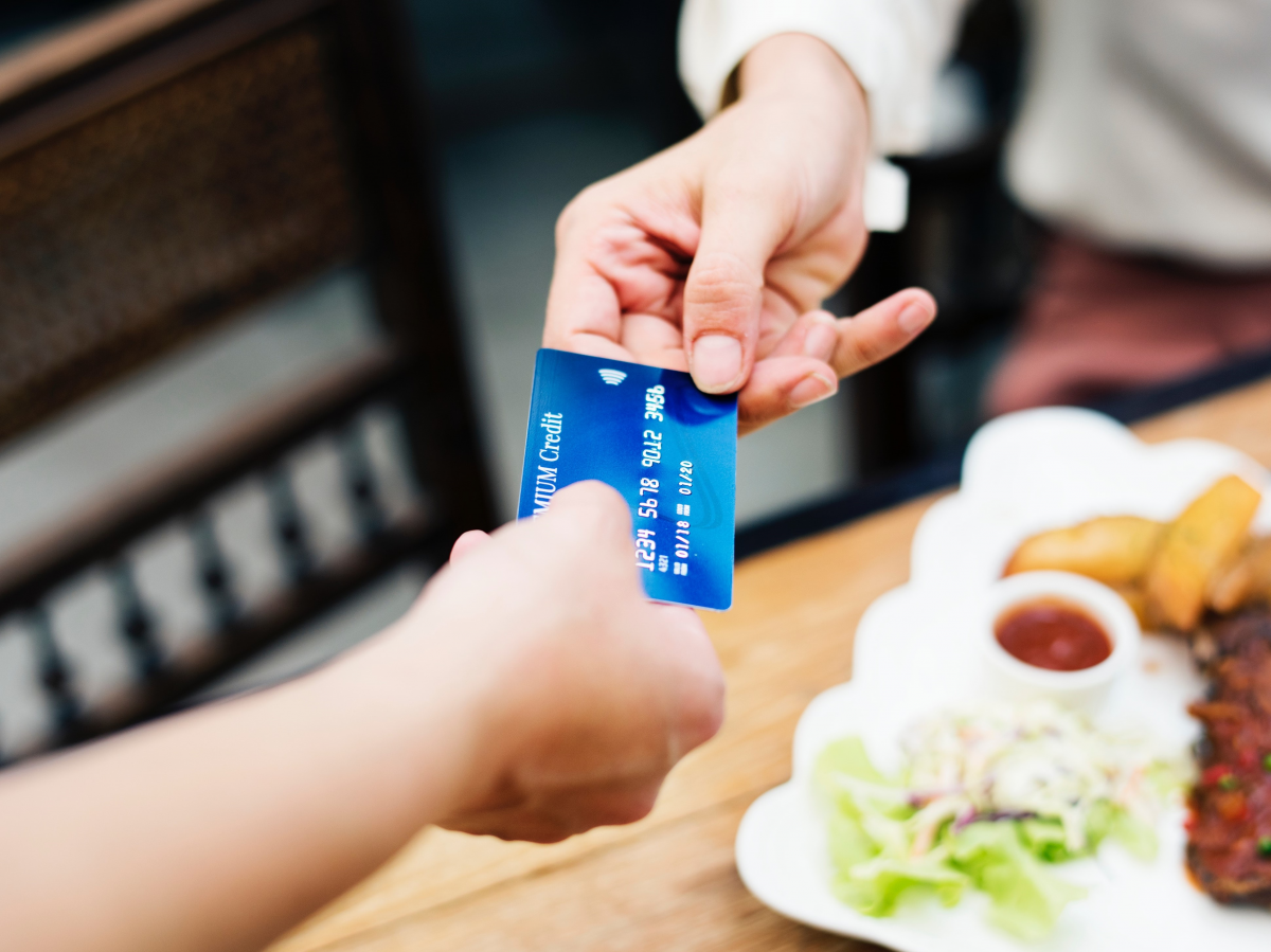 banking-bill-breakfast-1332191