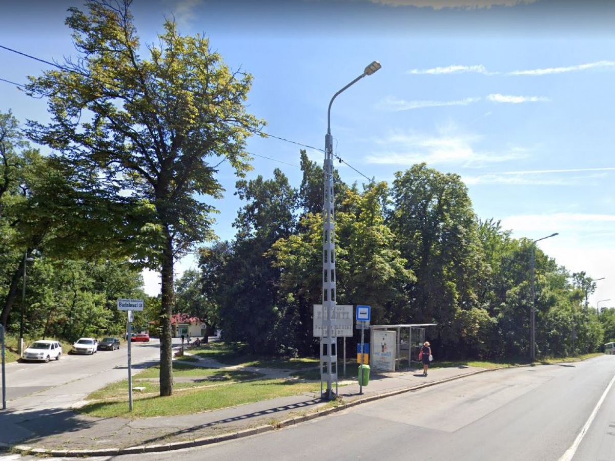 Félpályás útlezárás a Budakeszi úton