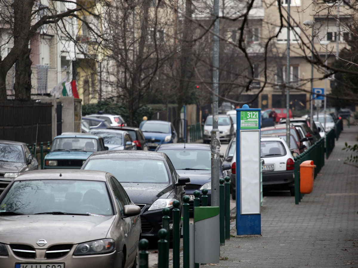 Vírusként terjedhet a XII. kerületi, 'kétlábú' parkolási szabályozás